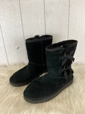 Boots Designer By Ugg In Black, Size: 6
