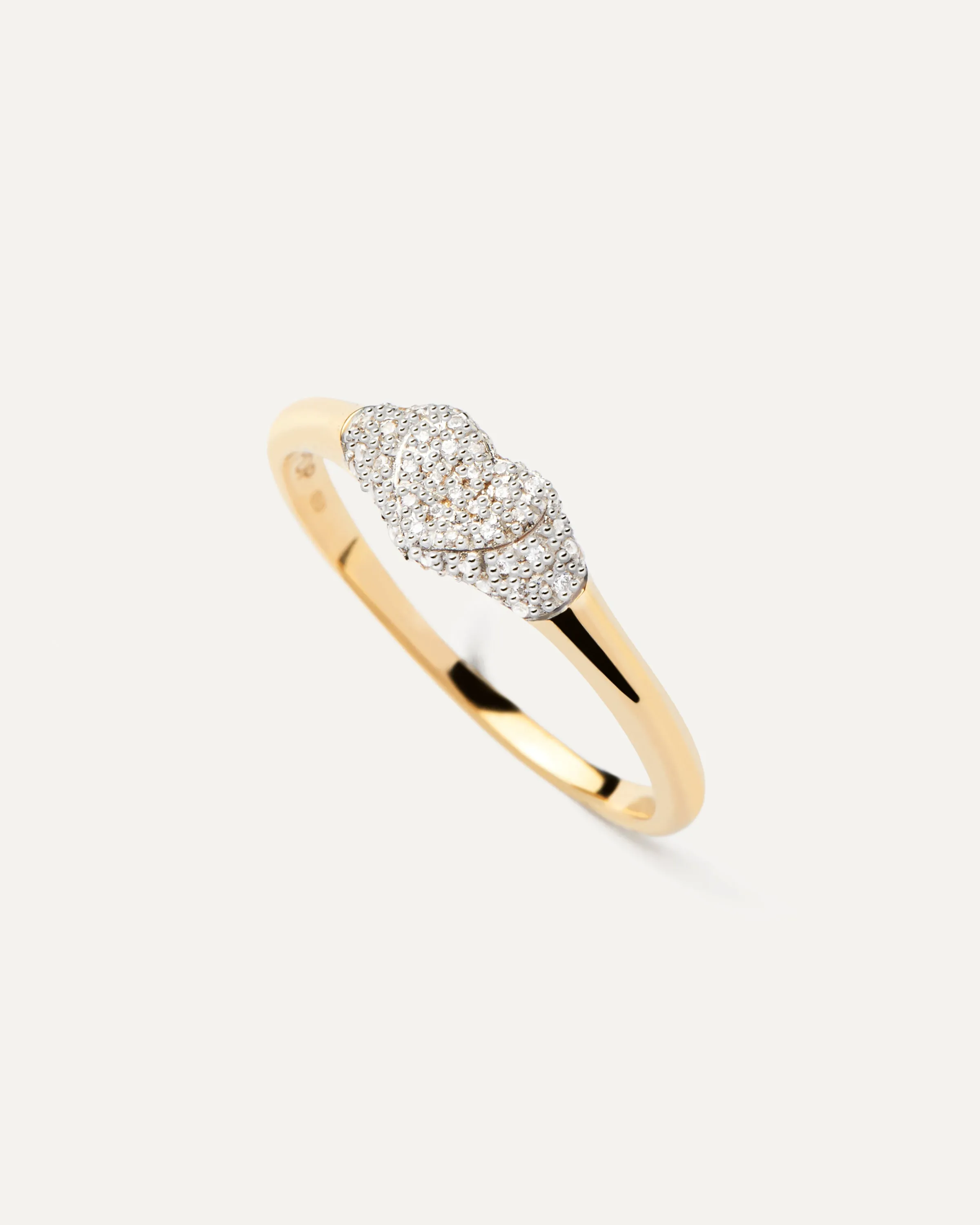 Diamonds and Gold Super Heart Stamp Ring
