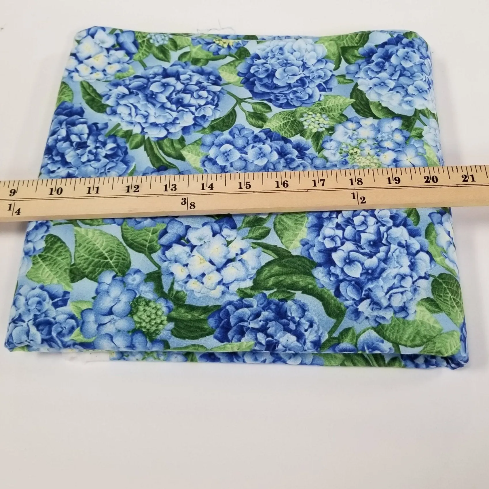 LA Finch 5 yard precuts: 5 yards of Robert Kaufman Flowerhouse Quilting Cotton Woven