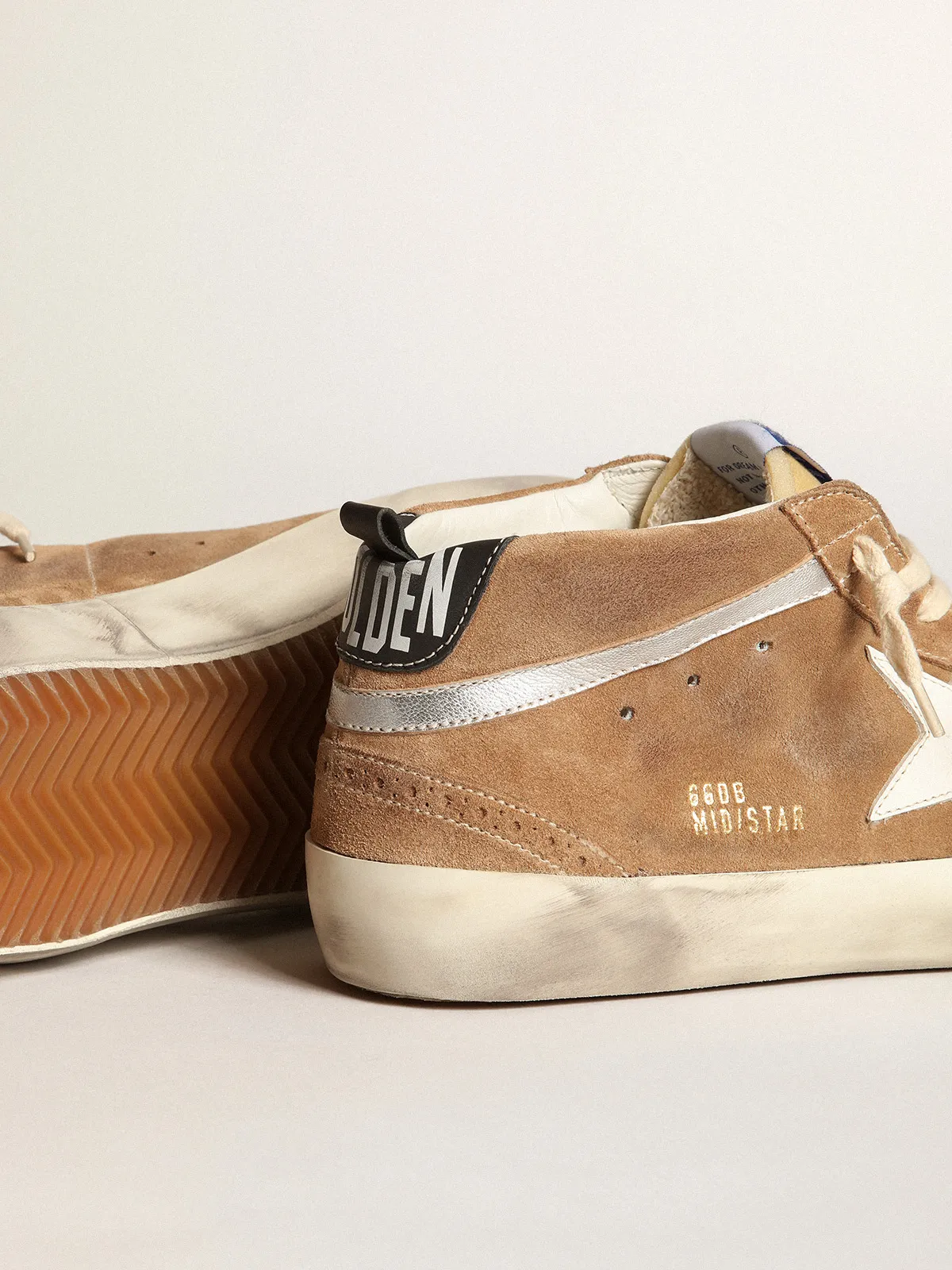 Men's Mid Star in tobacco-colored suede with white leather star