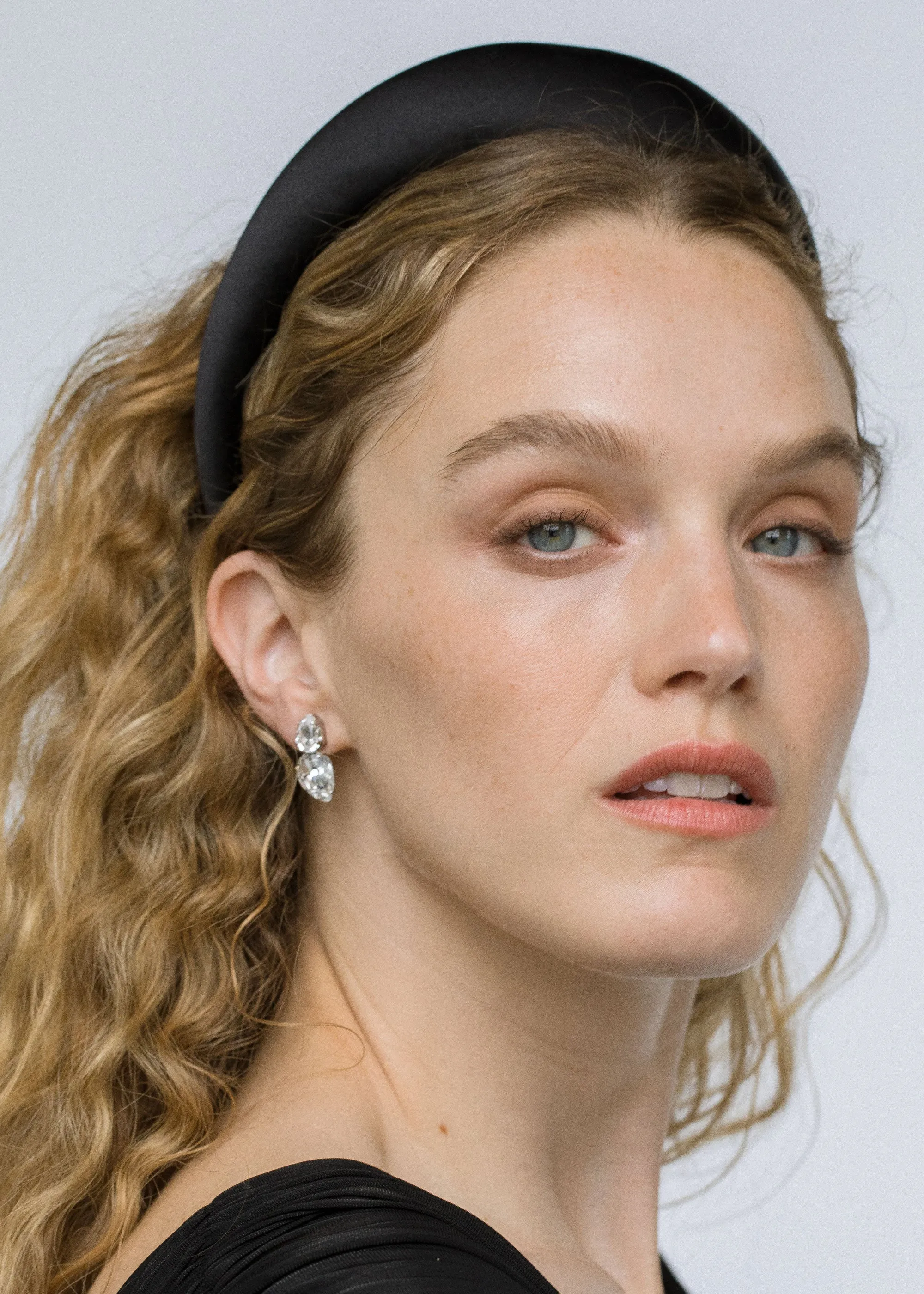 Nadine Earrings -- Crystal