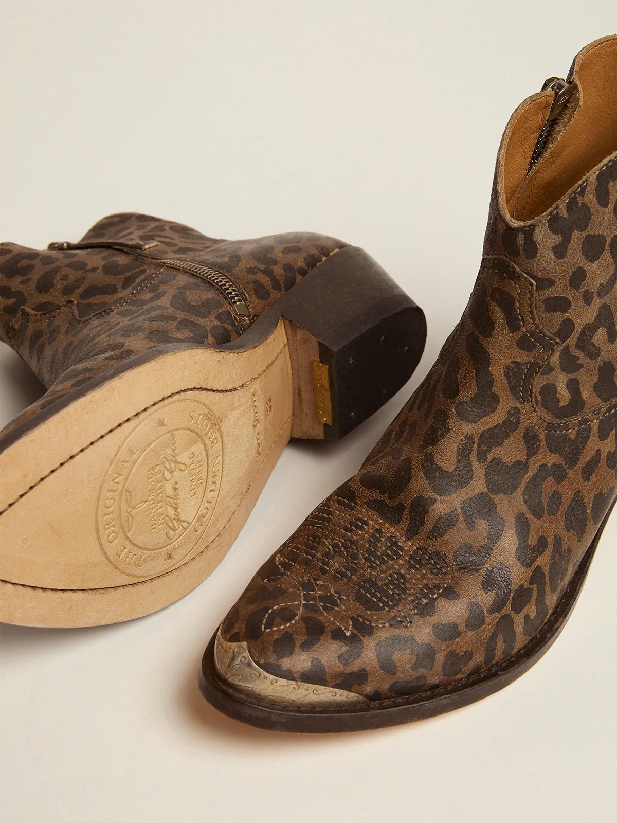Women's leather ankle boots with leopard print